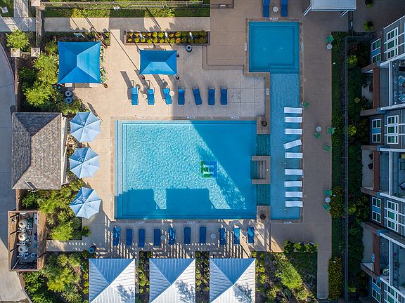 Need Sun or Shade when Pool-side? We've got You Covered!