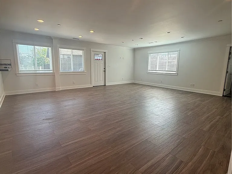 3533 Brandon St — Photo 5
