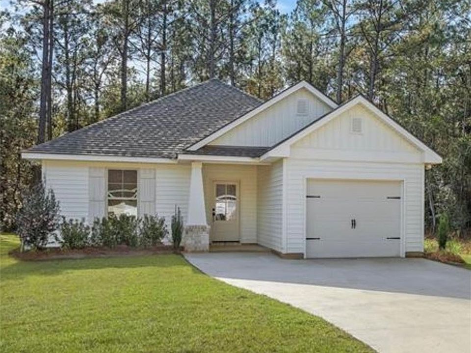 1st image of 623 Beaulieux St