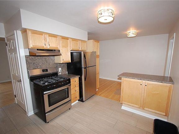 4th image of 2436 Sierra Dr