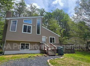 9455 Juniper Dr #J470, Tobyhanna, PA 18466