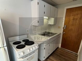 33 Berkley St APT 2, Taunton, MA 02780