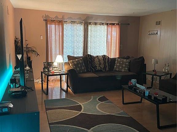 5th image of 3179 Valerie Arms Dr