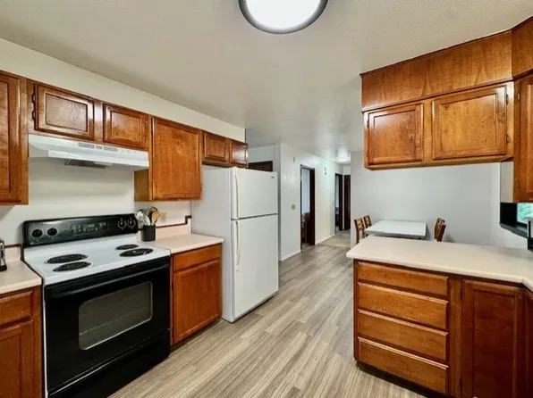 8178 Threadneedle St APT A, Juneau, AK 99801