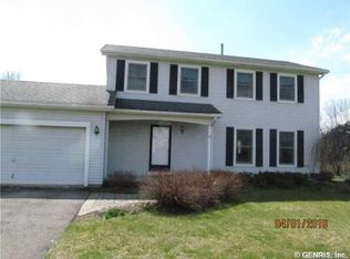 12 Kemp Dr, Macedon, NY 14502