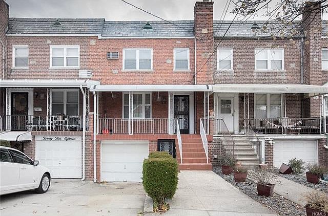 1st image of 2416 Pearsall Ave