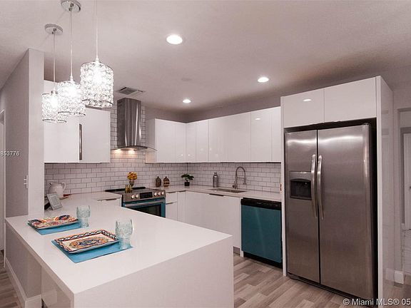 3rd image of 21335 SW 102nd Ct