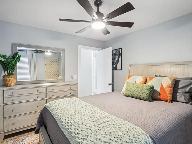1406 Cartecay Dr — Photo 10