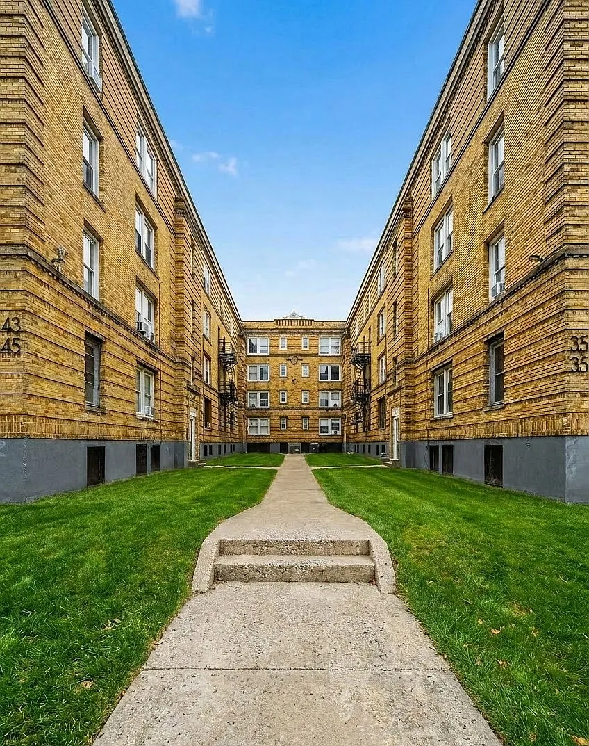 The 1926 Flats — Photo 1