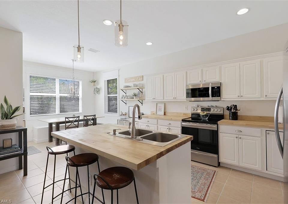 1st image of 9240 Scarlette Oak Ave
