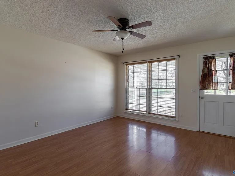 3564 Winchester Rd — Photo 2