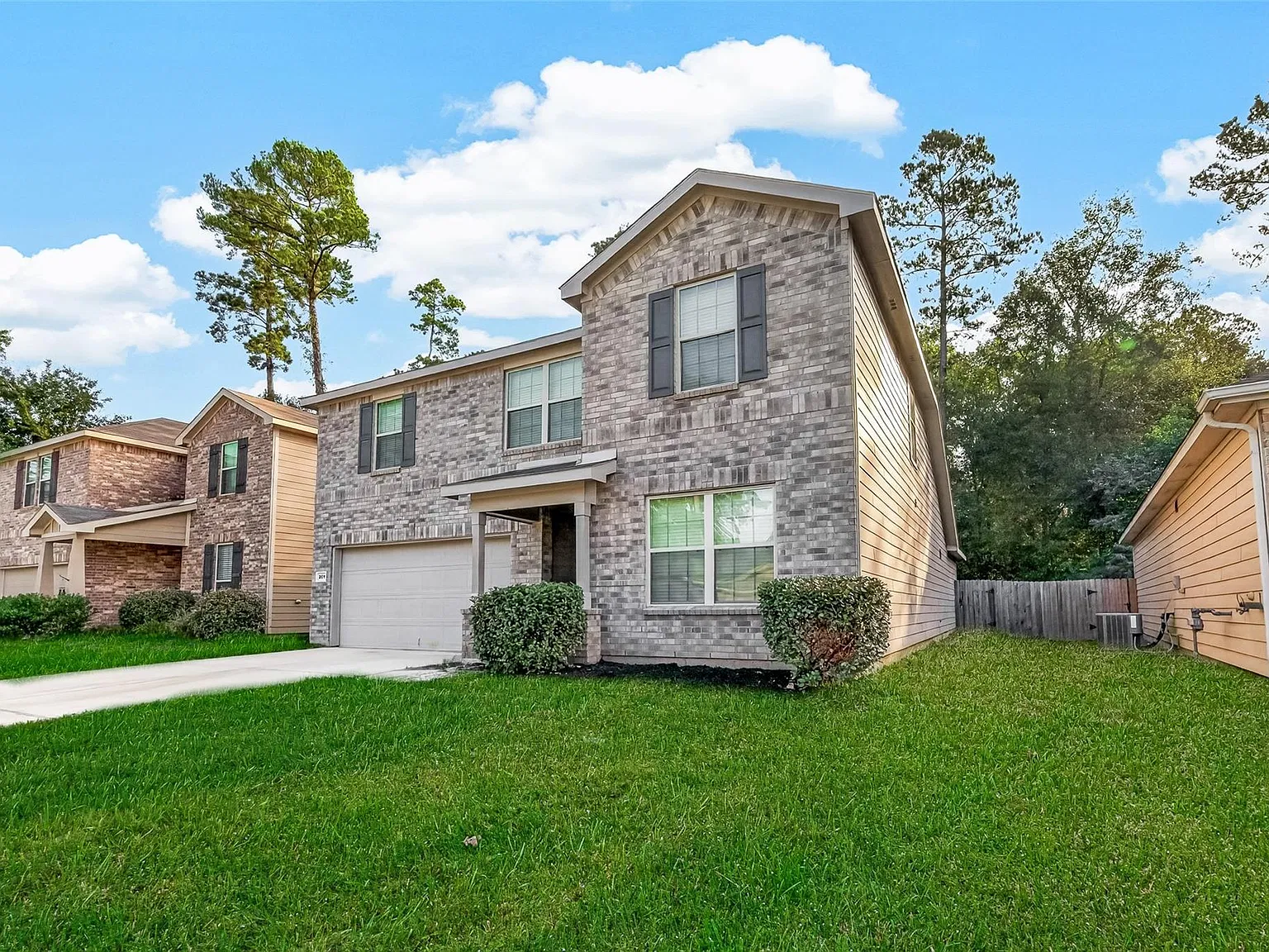 5 bed, 3.0 bath, 2624 sqft, $2,500 — Photo 4