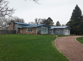 405 W 7th St, Gordon, NE 69343