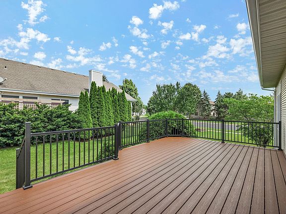 4th image of 3000 Stamford Pl