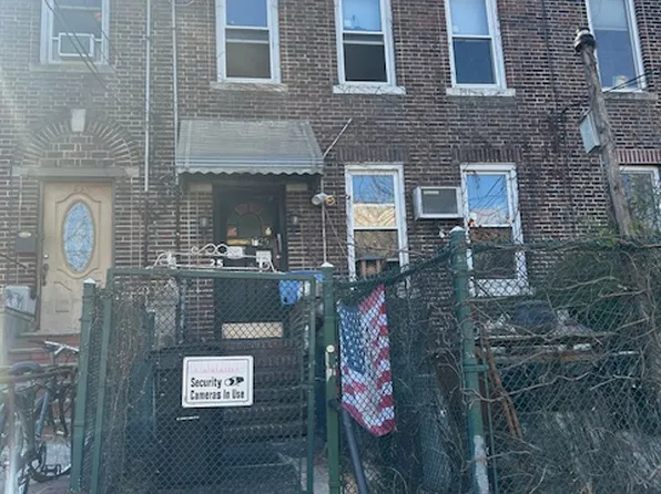 25 Van Dam Street image 1 of 22