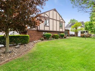 810 Tomlinson Ave, Glen Dale, WV