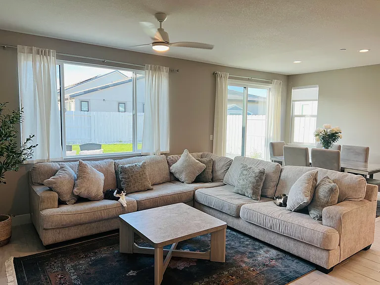Radiance Ln — Photo 43