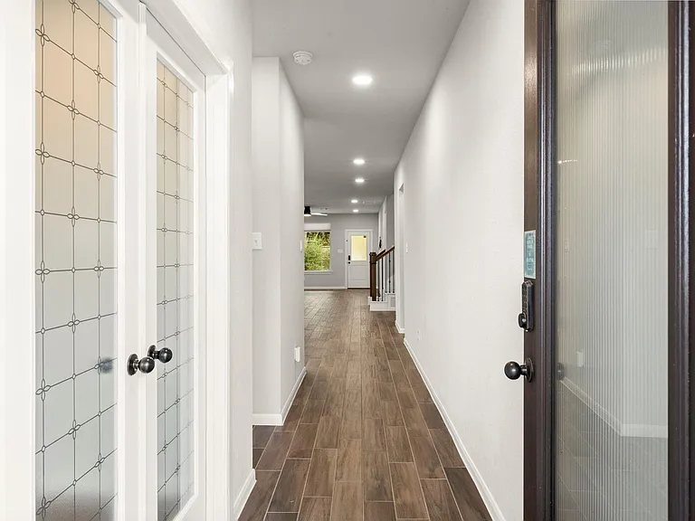 104 Winged Elm Ct — Photo 5