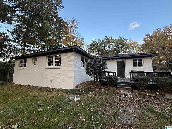 2nd image of 824 Hickory Dr