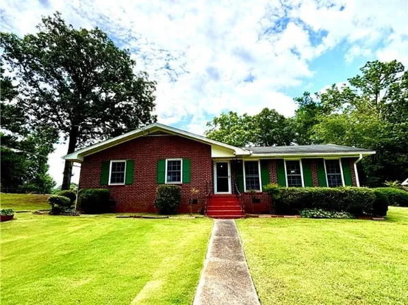 5707 Skyland Dr., Forest Park, GA 30297