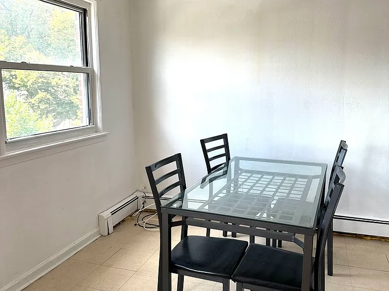 32-23 47th St #3 — Photo 4
