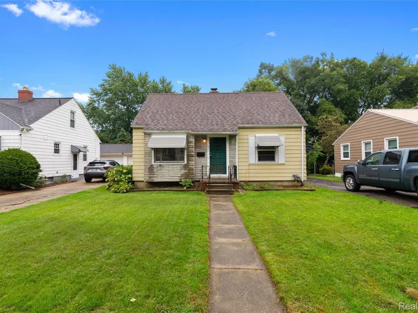601 Chalmers St, Flint, MI 48503