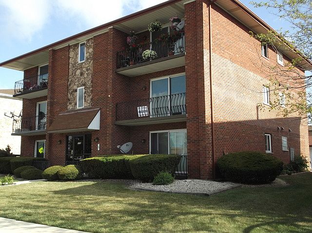 1st image of 8136 169th St APT 2E