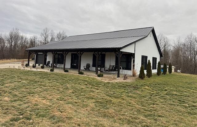 1st image of 33385 Dixon Rd