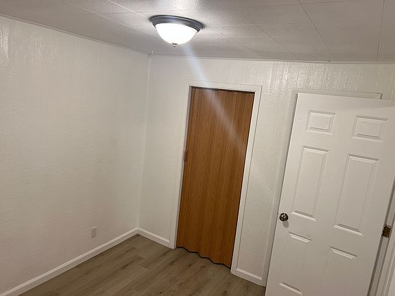 5th image of 1617 1/2 I St