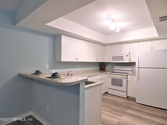 5th image of 5 Fountain Of Youth Blvd APT C