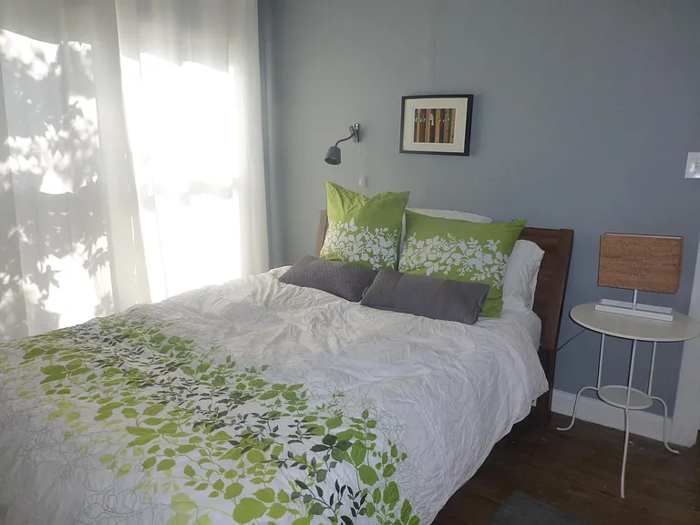 Secondary bedroom with great light!