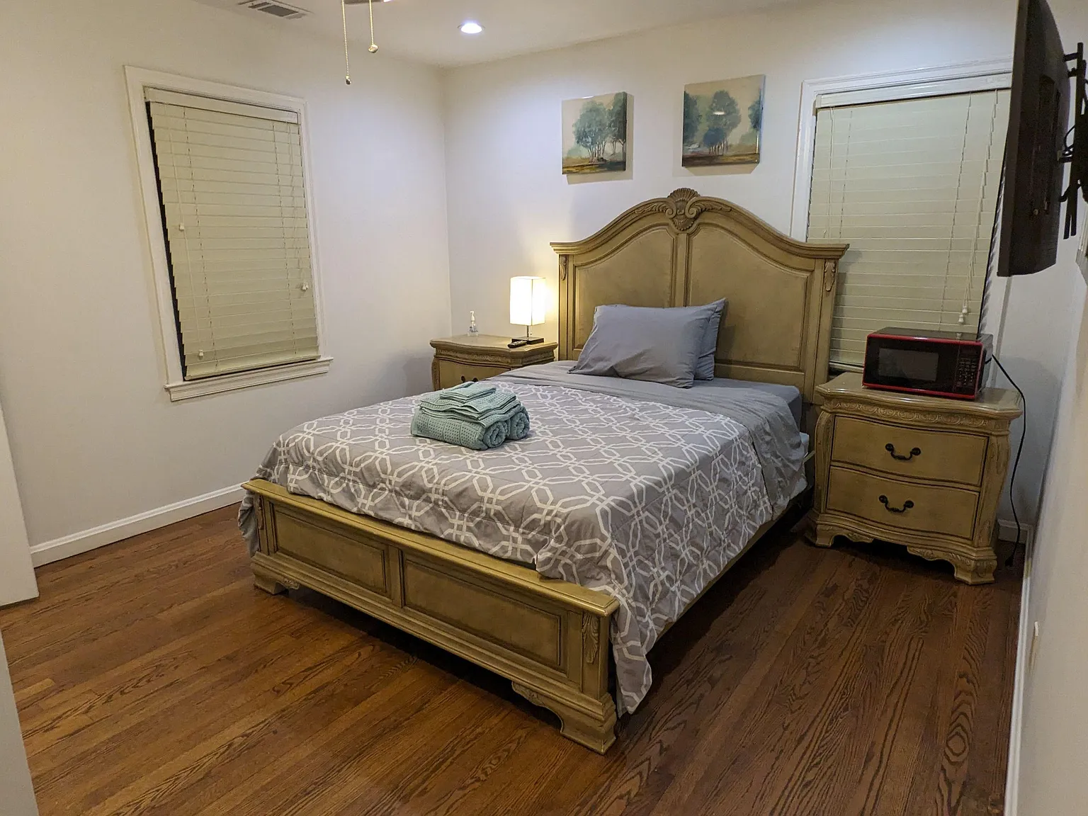 4 bed, 4.0 bath, 3000 sqft, $1,481 — Photo 1
