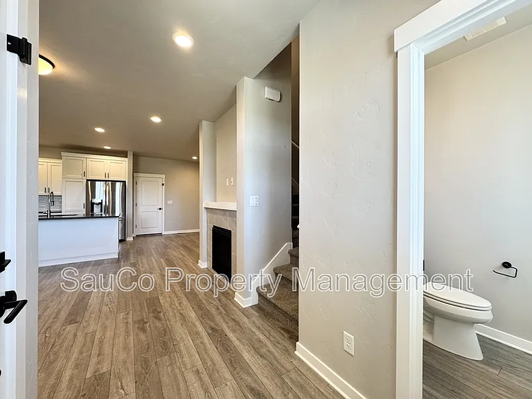 5531 SE Logan Ln — Photo 5