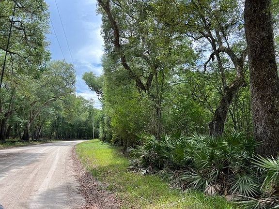 4th image of  SE Earl Blvd