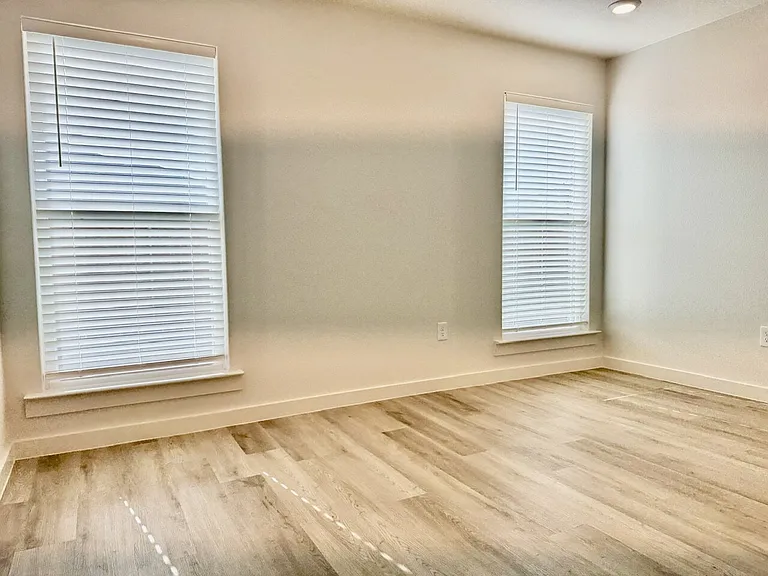 13817 Fremont Ave — Photo 7