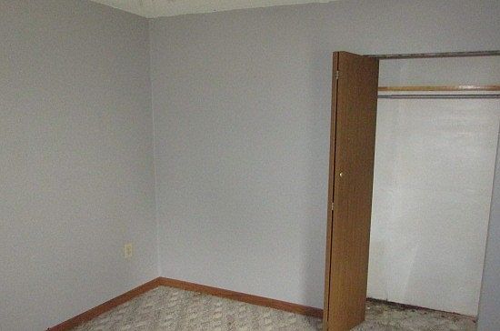 5th image of 611 S Dean St