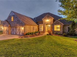 2333 Flint Ridge Rd, Edmond, OK 73003