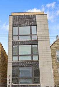 2239 W Belmont Ave #3, Chicago, IL, 60618