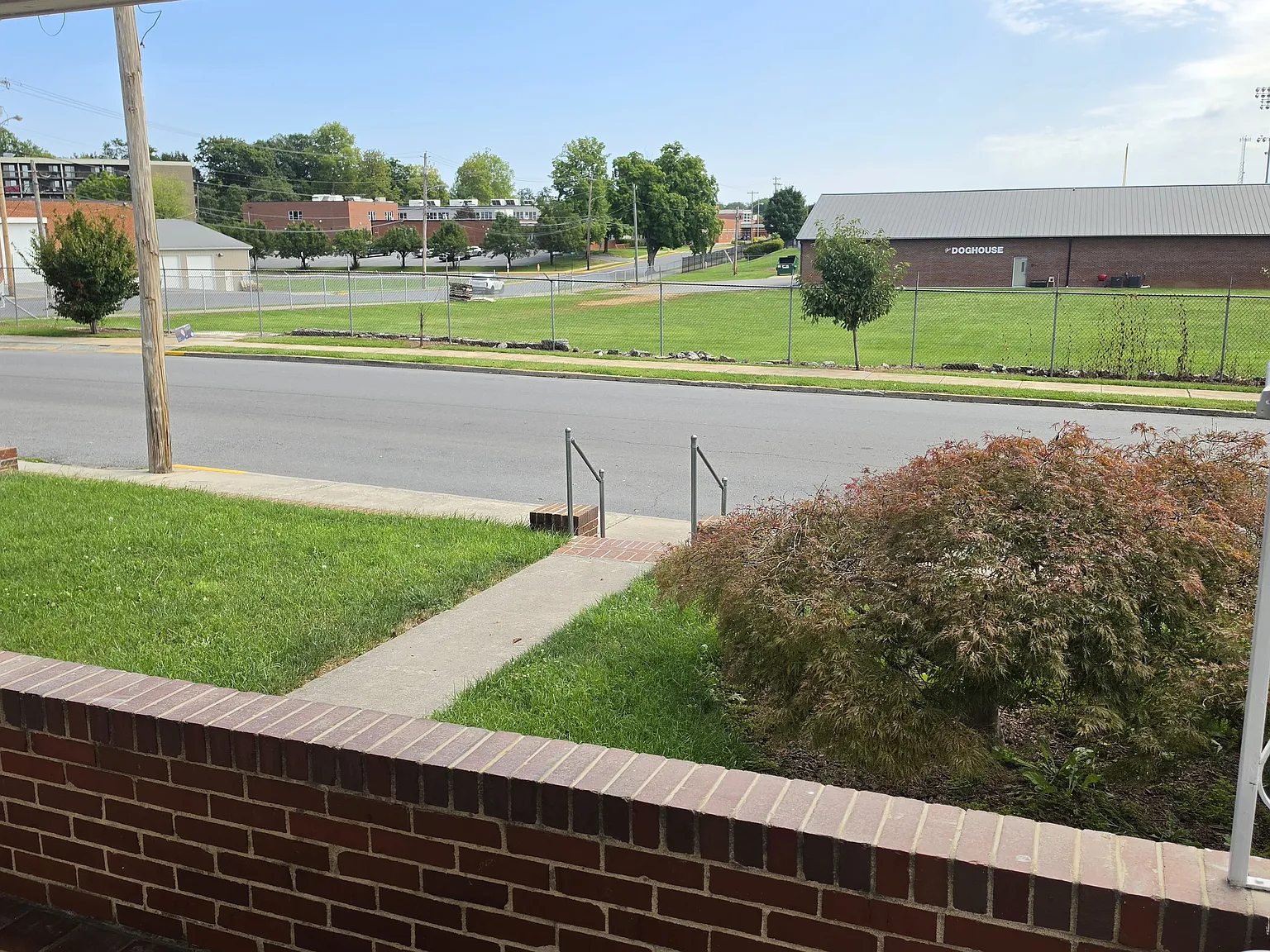 3 bed, 1.5 bath, 1200 sqft, $1,950 — Photo 3