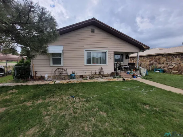210 Summit Ave, Springer, NM 87747