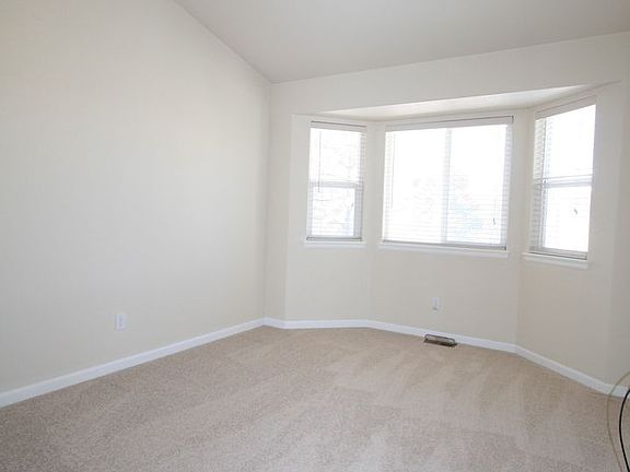 5th image of 5165 Peak Villa Hts