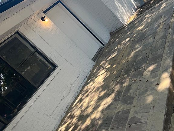 5th image of 1005 Highland Dr