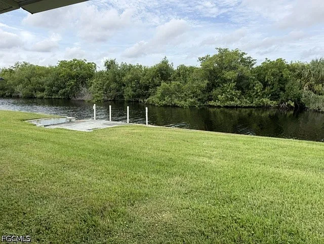 3 bed, 2.0 bath, 1871 sqft, $2,500 — Photo 3