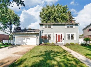 478 Robin Hood Ln, Troy, OH 45373