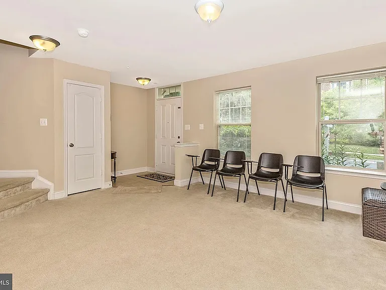 11882 Country Squire Way — Photo 36
