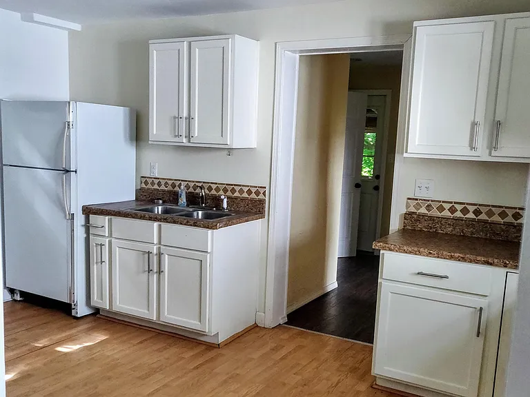 137 Floral Ave — Photo 12