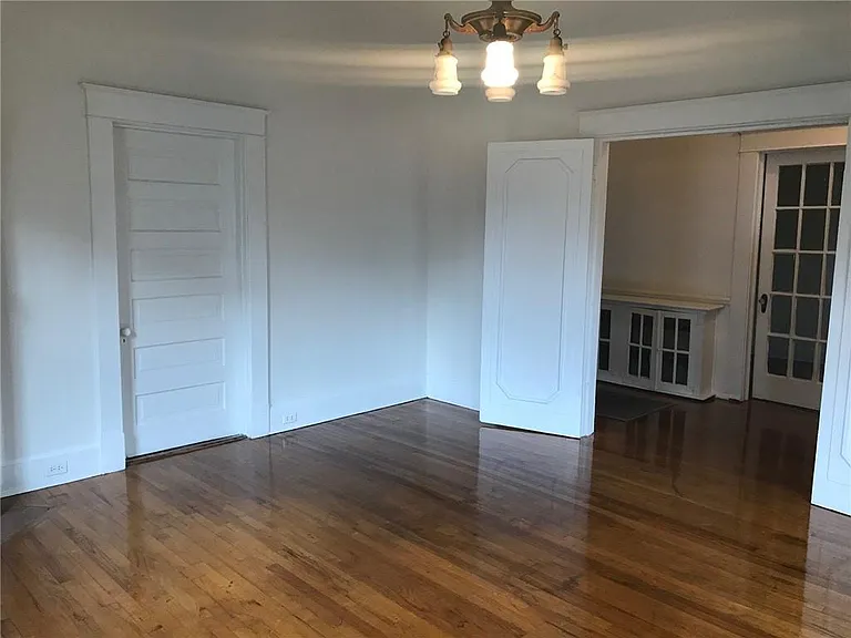 855 Savannah St — Photo 13