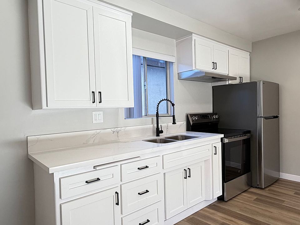 1st image of 9559 Flower St #3