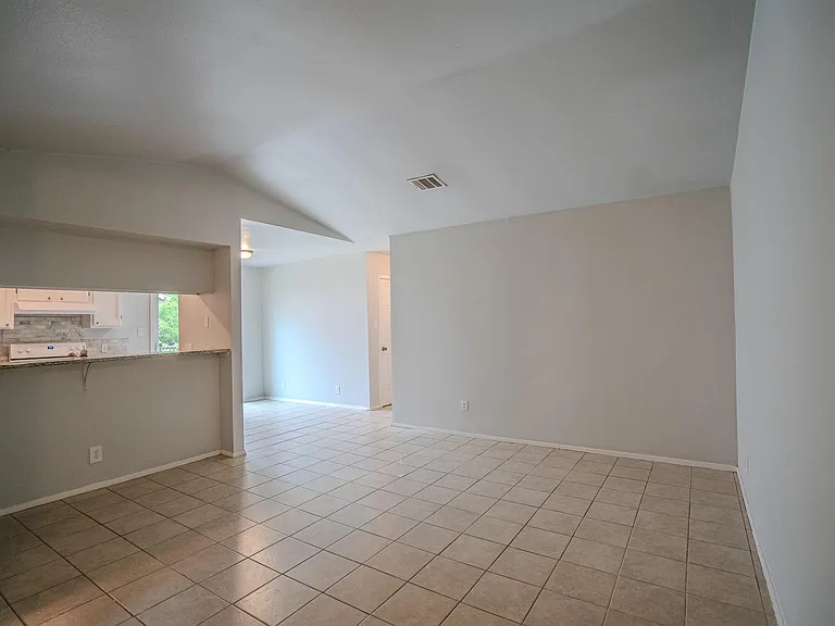 12403 Tree Line Dr #B — Photo 4