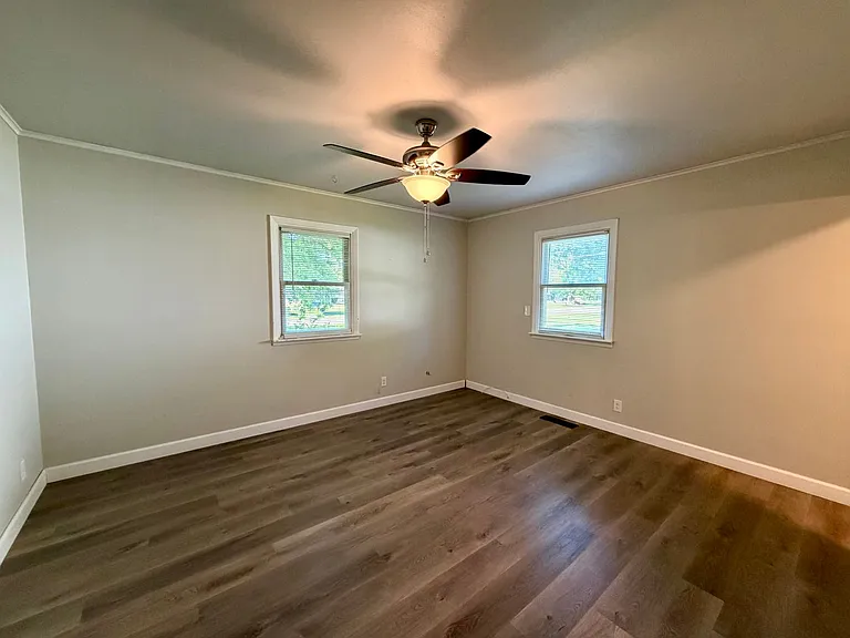 729 W North Ln — Photo 7